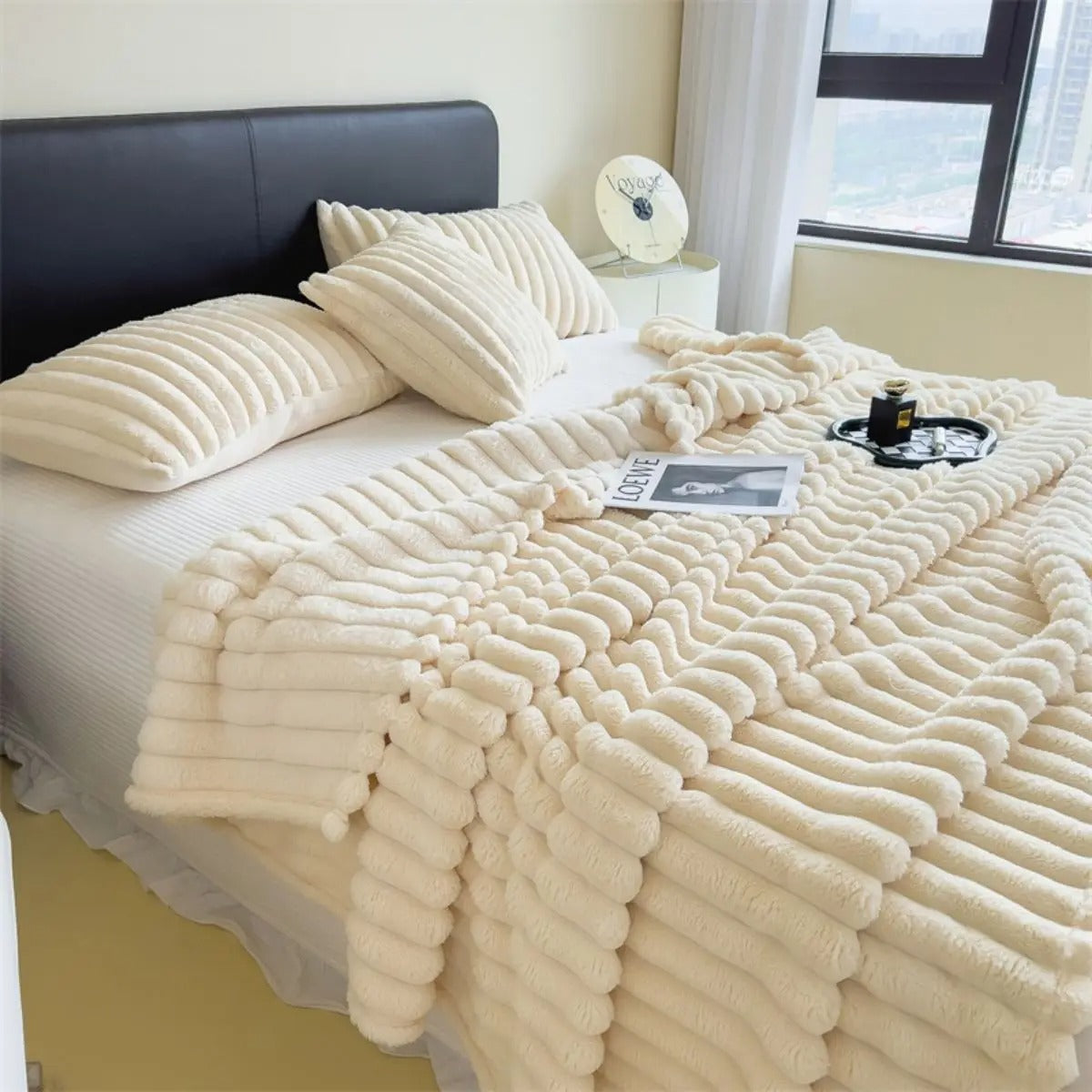 The Cozy Oversized Throw